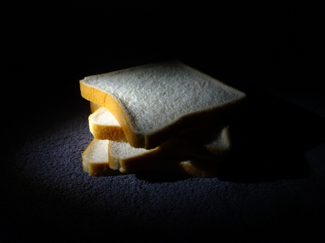 パン冷蔵庫 パンの保存方法は常温・冷蔵・冷凍のどれが正解？