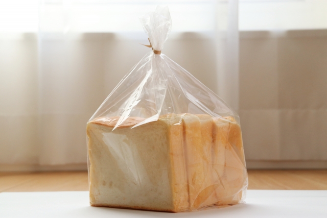 食パンを冷蔵庫に入れるのはダメ！保存の誤解と正しい方法【管理栄養士
